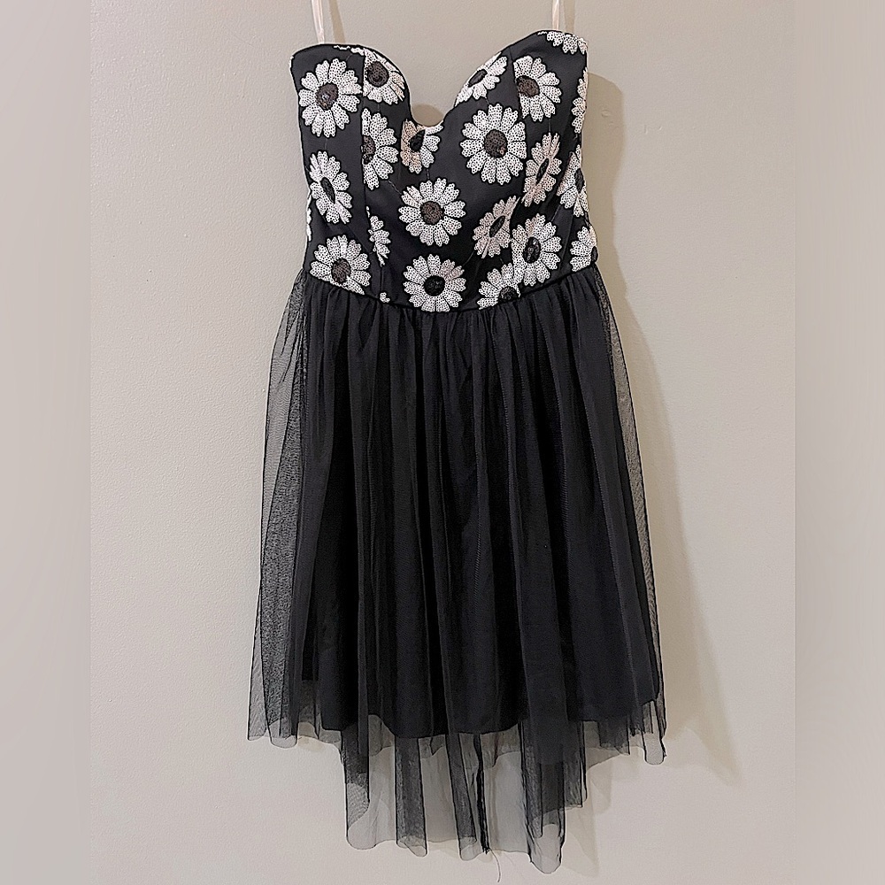 Delia's Women Black White Floral Sequined Tulle Cocktail Dress Size 3/4 NWT